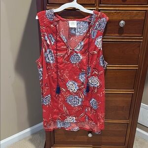 Knox Rose Red Sleeveless Blouse with Tie Front and blue floral design, size L-XL